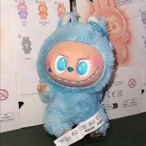 Big into energy labubu hope